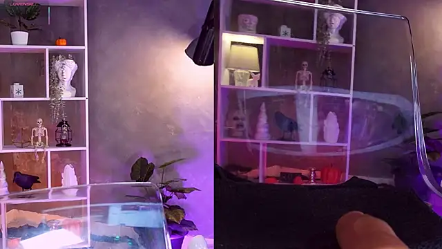 Snapshot of RedJasmine_ chatting on 10.15.25 RedJasmine online show from 10.15.25