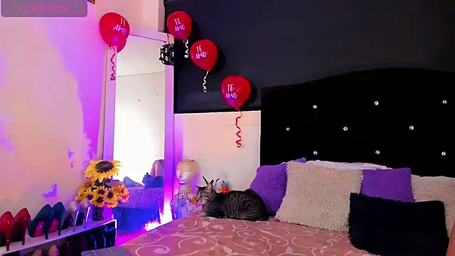 lesly xx online show from 02.16.25