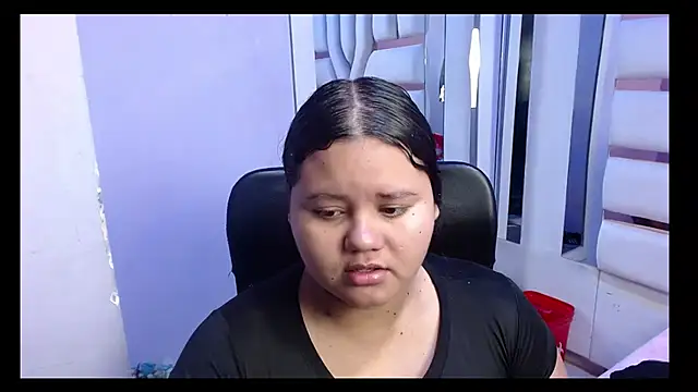 Snapshot of ValenTitis chatting on 11.11.25 ValenTitis online show from 11.11.25