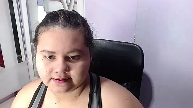 Snapshot of ValenTitis chatting on 11.21.25 ValenTitis online show from 11.21.25