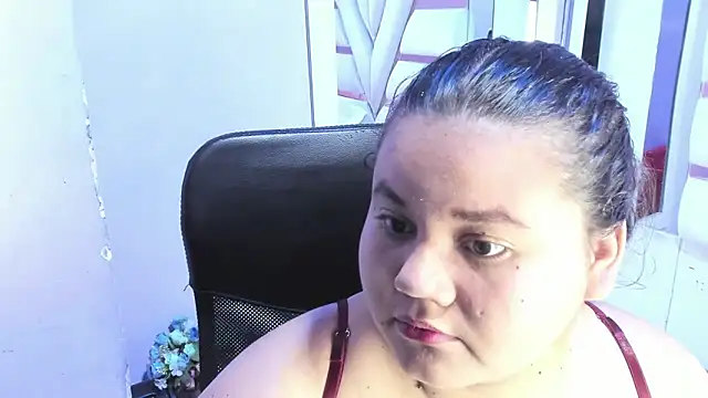 Snapshot of ValenTitis chatting on 11.27.25 ValenTitis online show from 11.27.25