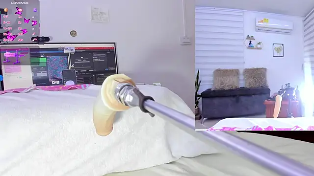 Snapshot of Soraya_Davis chatting on 09.19.25 Soraya Davis online show from 09.19.25