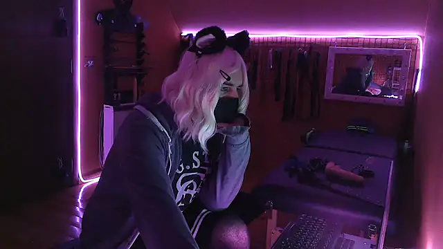 Ginny-the-bdsm-nympho online show from 10.05.25