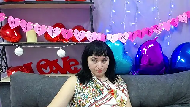 NinaFlawlees online show from 02.16.25