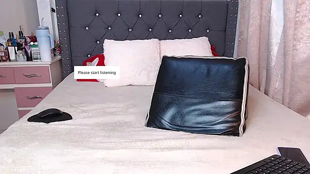 CanndyBrunett online show from 02.14.26