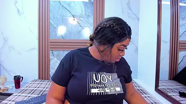 Snapshot of HannyMansonh chatting on 01.24.25 HannyMansonh online show from 01.24.25