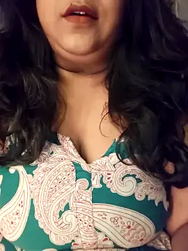 Snapshot of sassy_horny chatting on 12.10.24 sassy horny online show from 12.10.24