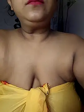 Snapshot of sassy_horny chatting on 09.21.25 sassy horny online show from 09.21.25