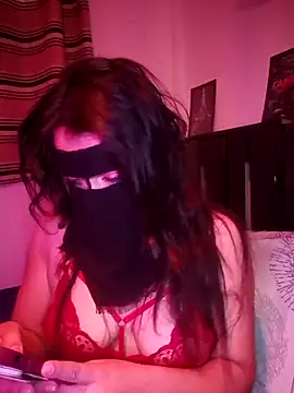 Snapshot of Bayan-Queen chatting on 11.04.25 Bayan-Queen online show from 11.04.25