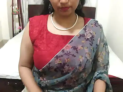 Snapshot of cutebengaligirl chatting on 06.21.26 cutebengaligirl online show from 06.21.26