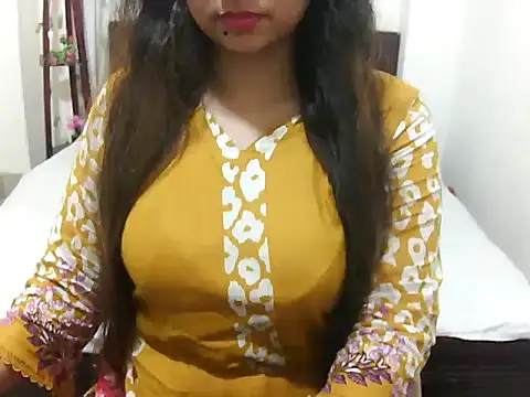 Snapshot of cutebengaligirl chatting on 06.24.26 cutebengaligirl online show from 06.24.26