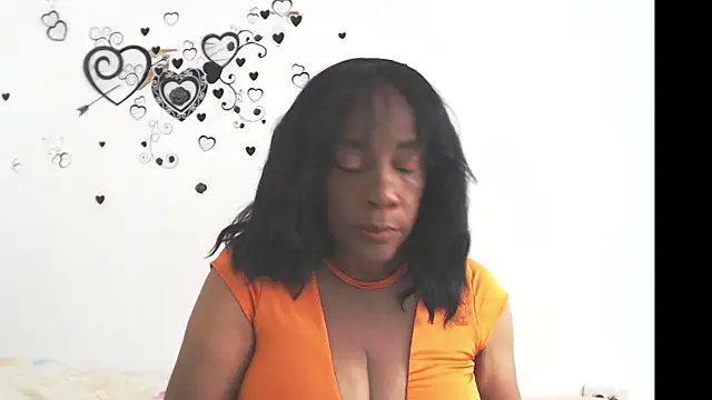 Snapshot of RoosePaarker chatting on 12.22.25 RoosePaarker online show from 12.22.25