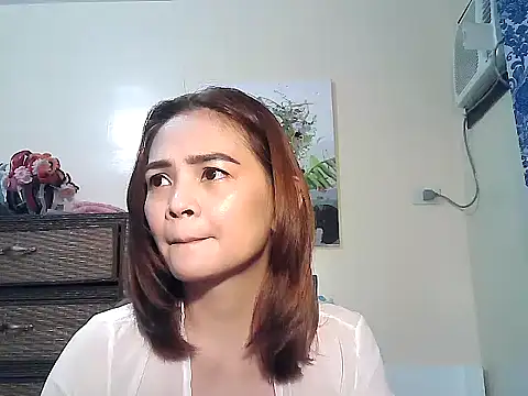 Kisses-13 online show from 09.17.25