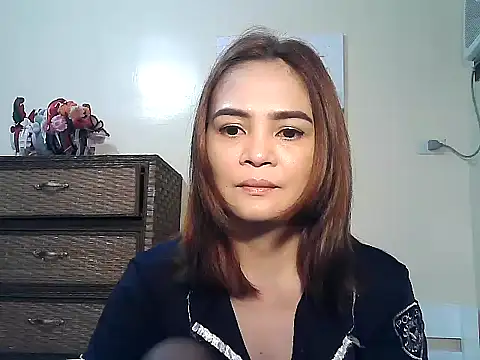 Kisses-13 online show from 09.18.25