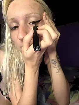 bunnydark00 online show from 11.13.25