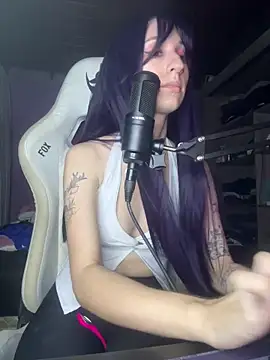 bunnydark00 online show from 03.18.26