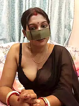 Queen Dolly online show from 03.18.25