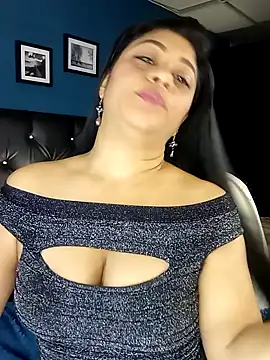 Lashmy111 online show from 01.18.25