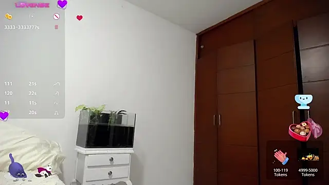 Snapshot of kimberlyshantal chatting on 11.21.25 kimberlyshantal online show from 11.21.25