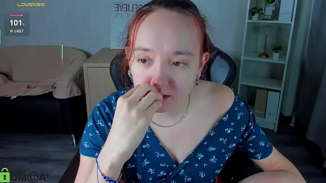 Snapshot of Fera1_Berry chatting on 11.08.25 Fera1 Berry online show from 11.08.25