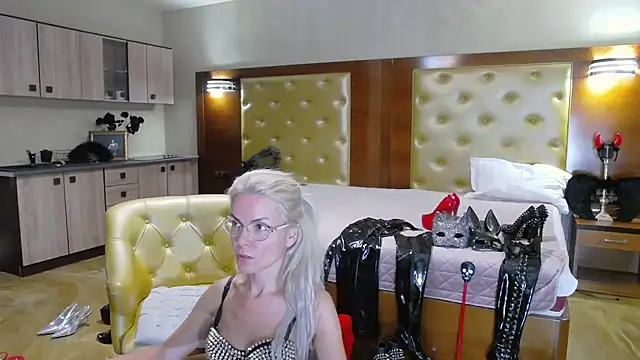 DomCaprisse online show from 09.17.25