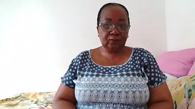 Snapshot of KinkyRicoSaisyours chatting on 11.28.25 KinkyRicoSaisyours online show from 11.28.25