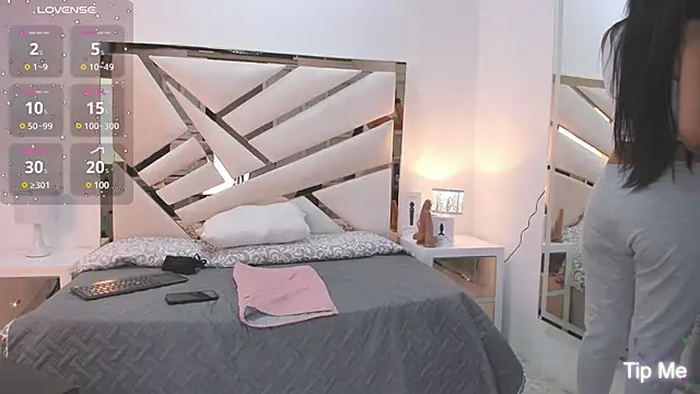 Naughty  Mom online show from 01.15.25