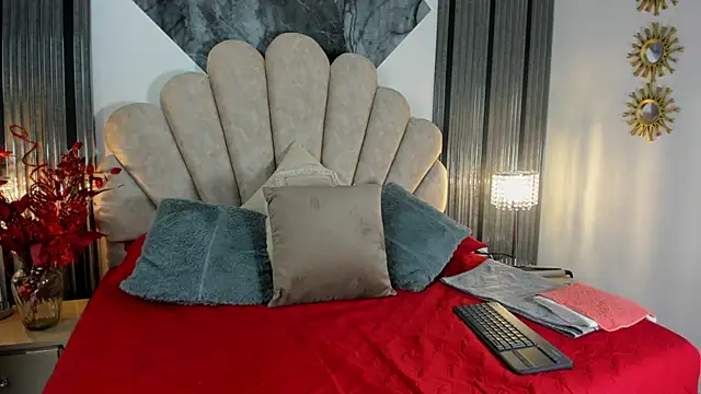 Naughty  Mom online show from 01.13.26