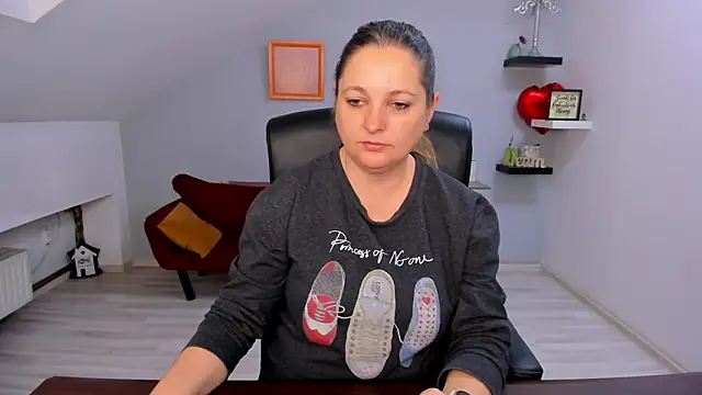 LollaGirl online show from 03.20.26