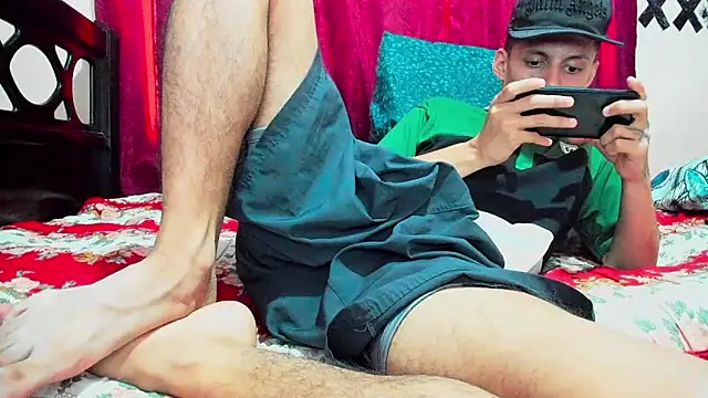 Snapshot of davidlatin66 chatting on 10.04.25 davidlatin66 online show from 10.04.25