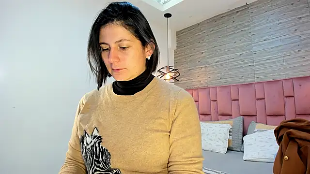 SarahDeyvis online show from 02.17.25