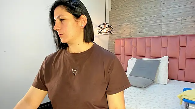 SarahDeyvis online show from 03.18.25