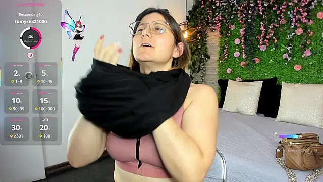 SarahDeyvis online show from 11.18.25