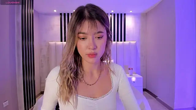 EveBensonX online show from 02.15.25