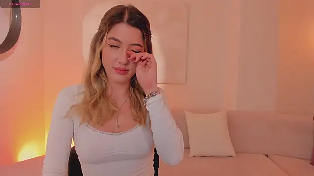 EveBensonX online show from 03.14.25