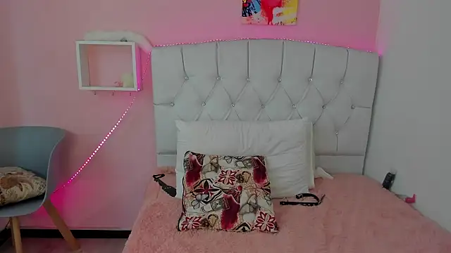 18candys online show from 02.06.26