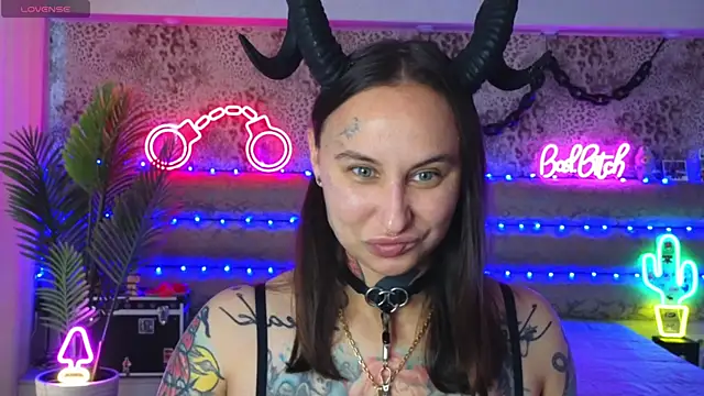 Cool Freak  online show from 06.26.26