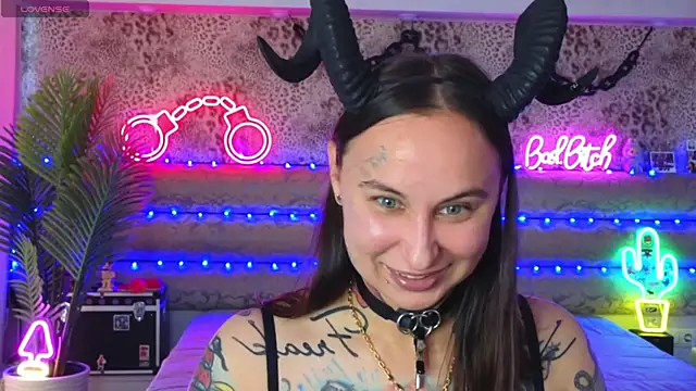 Cool Freak  online show from 07.03.26