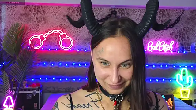 Cool Freak  online show from 07.12.26
