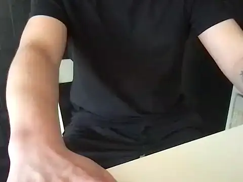 Hottie-James01 online show from 03.01.26