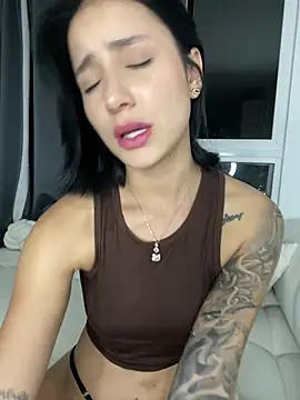 Ale Lewis online show from 01.04.25