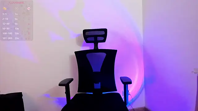 Snapshot of NanaRott chatting on 12.24.24 NanaRott online show from 12.24.24