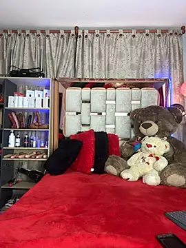 Snapshot of serena_willow chatting on 01.25.25 serena willow online show from 01.25.25