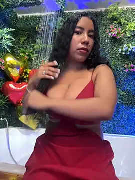 Snapshot of serena_willow chatting on 02.14.25 serena willow online show from 02.14.25