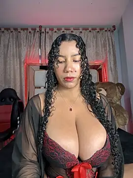 Snapshot of serena_willow chatting on 11.05.25 serena willow online show from 11.05.25