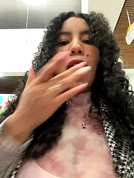 Snapshot of serena_willow chatting on 11.15.25 serena willow online show from 11.15.25