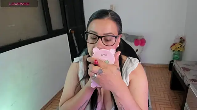 Snapshot of smile_sweetpao chatting on 02.17.26 smile sweetpao online show from 02.17.26