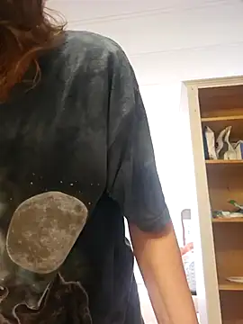 mossy kiss online show from 01.14.25