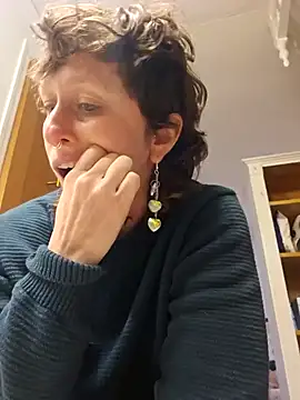 mossy kiss online show from 01.21.25