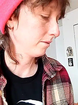 mossy kiss online show from 02.13.25